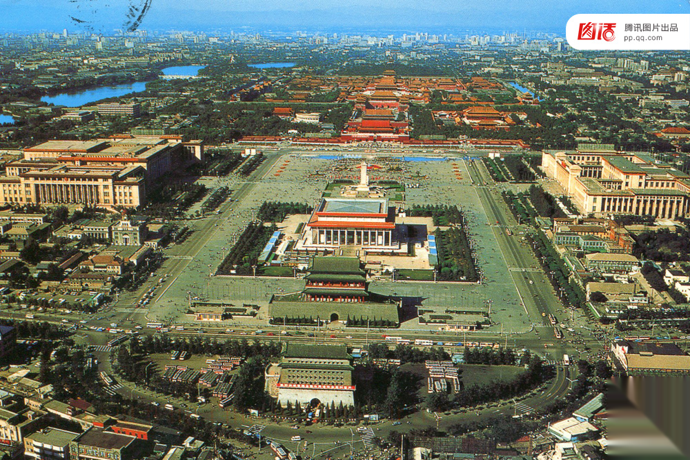 1976 年改建完成后的天安门全景
