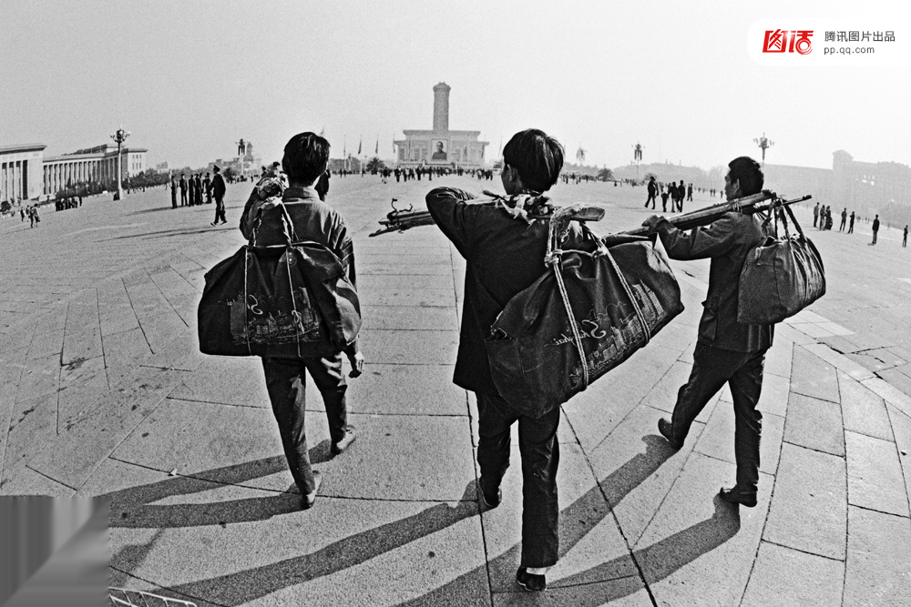 1984 年天安门广场上的外地打工者
